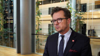 Europejski Rzecznik Praw Obywatelskich co roku pomaga tysiącom Europejczyków. Wiele skarg dotyczy migracji i wdrażania AI